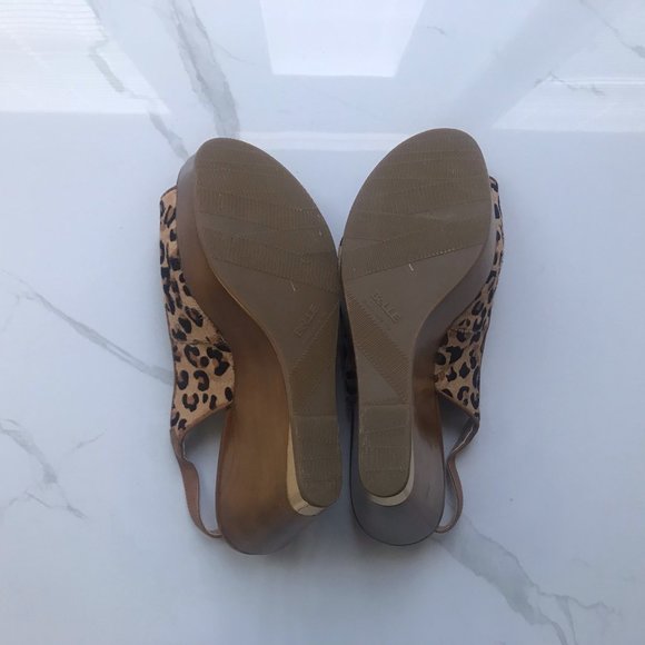 BeLLE Leopard Print Fur Effect Wedge Sandals size 5.5/6 - Picture 6 of 8